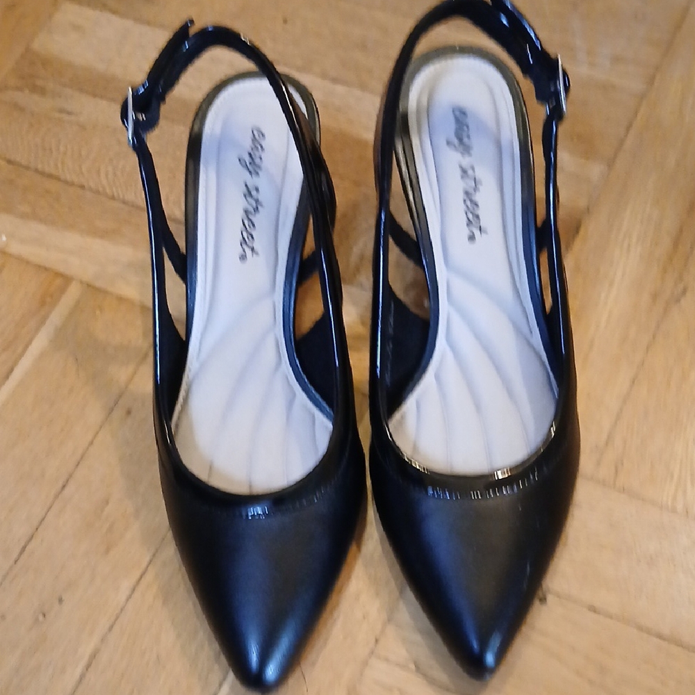 Easy Street Classic Black Slingback Heels